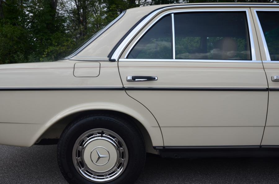 Детали экстерьера Mercedes-Benz 240 D (Bm.123.123) 1983 года  (EU) (фото 36 из 80)